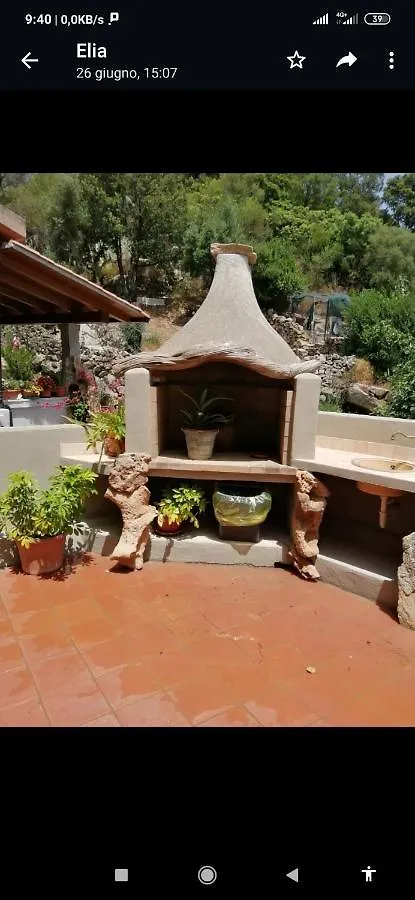 Elia'S House Bed and Breakfast Padru 0*,  Italië